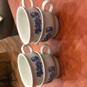 Set of 4 PFALTZGRAFF stoneware Yorktowne soup mugs 4 inch diameter